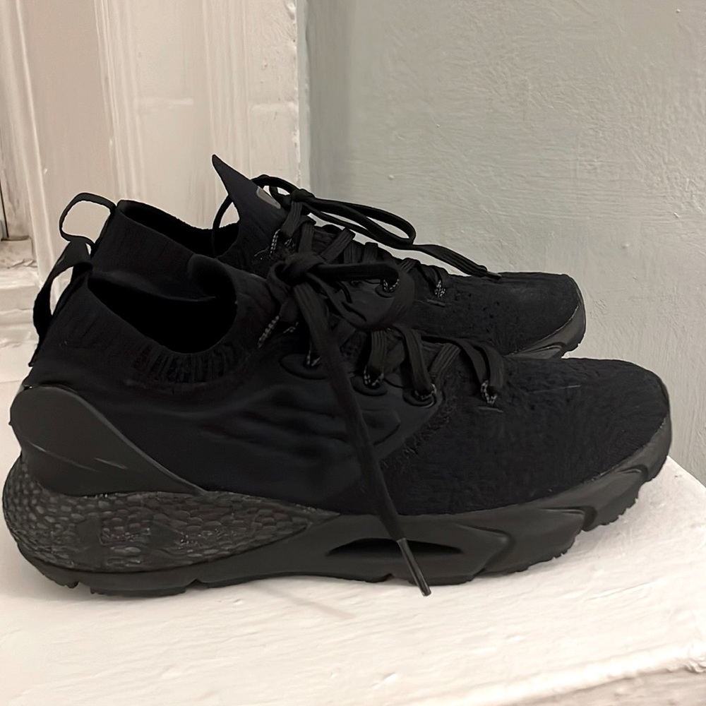 Women’s Under Armour Running Shoes, Size 7